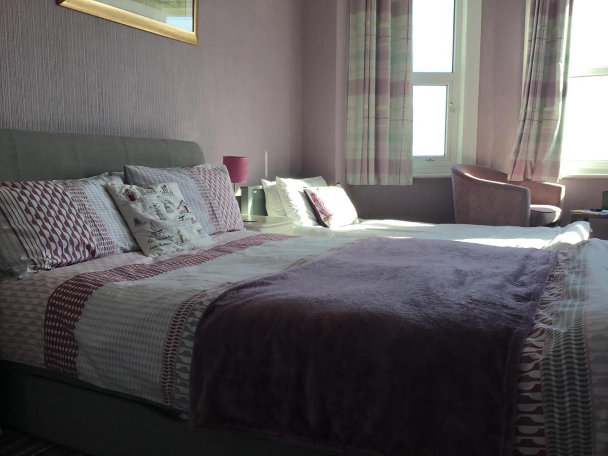 The Coventry Guest House Lowestoft Bagian luar foto