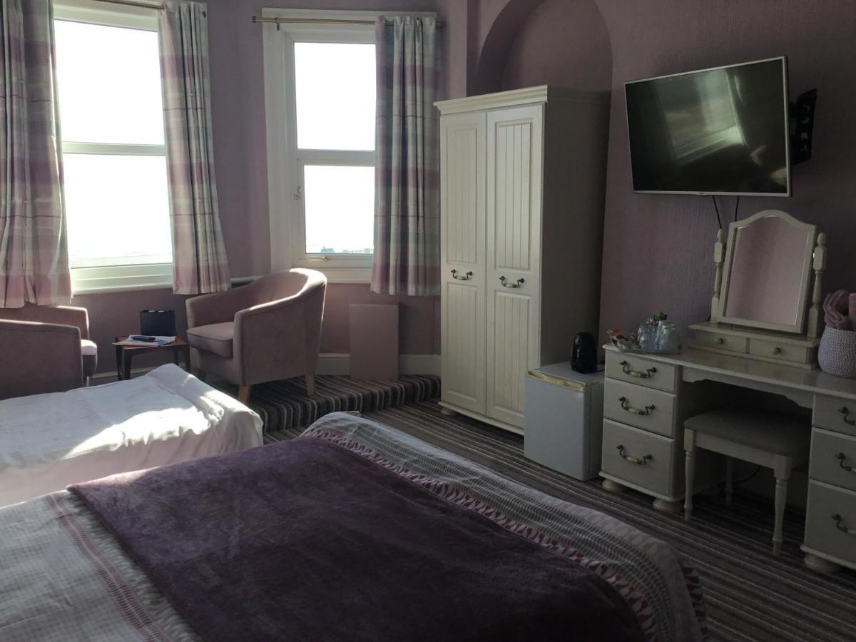 The Coventry Guest House Lowestoft Bagian luar foto
