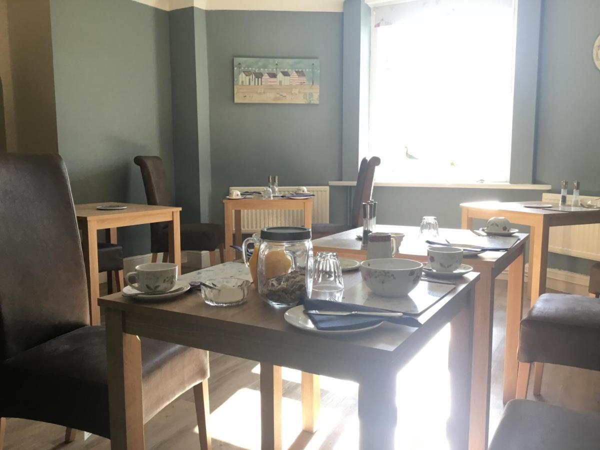 The Coventry Guest House Lowestoft Bagian luar foto