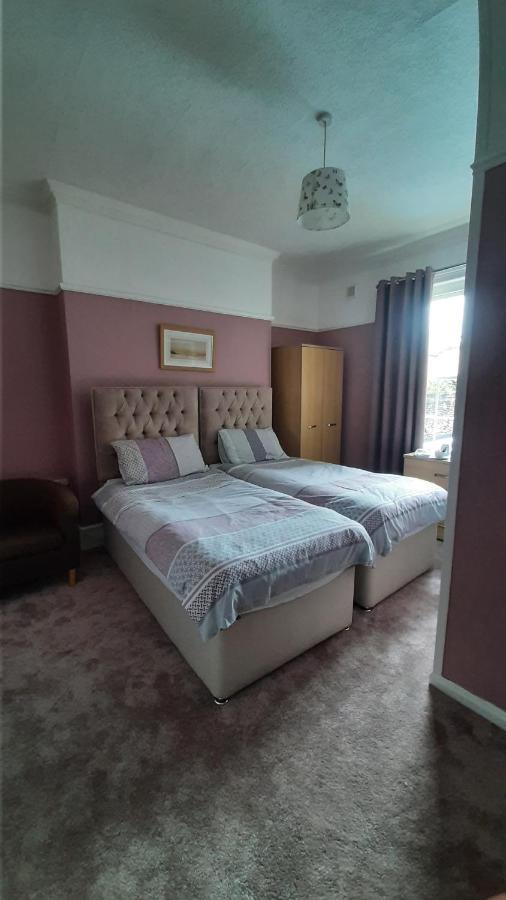 The Coventry Guest House Lowestoft Bagian luar foto