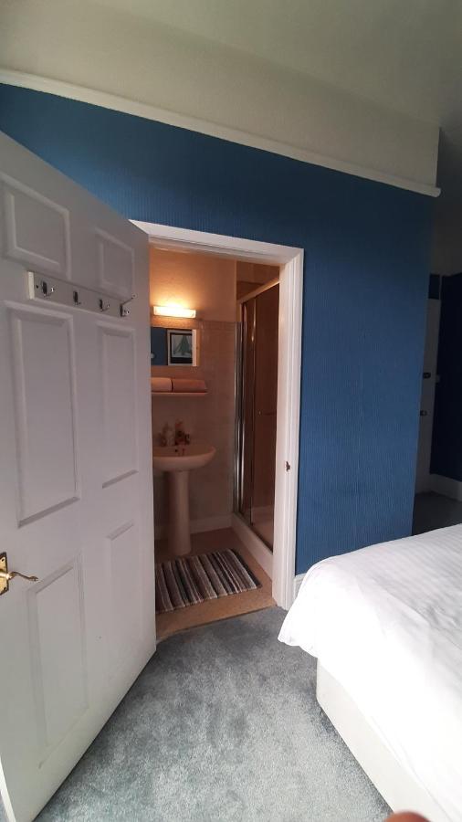 The Coventry Guest House Lowestoft Bagian luar foto