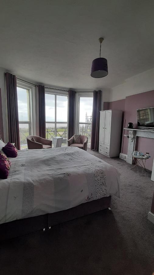 The Coventry Guest House Lowestoft Bagian luar foto